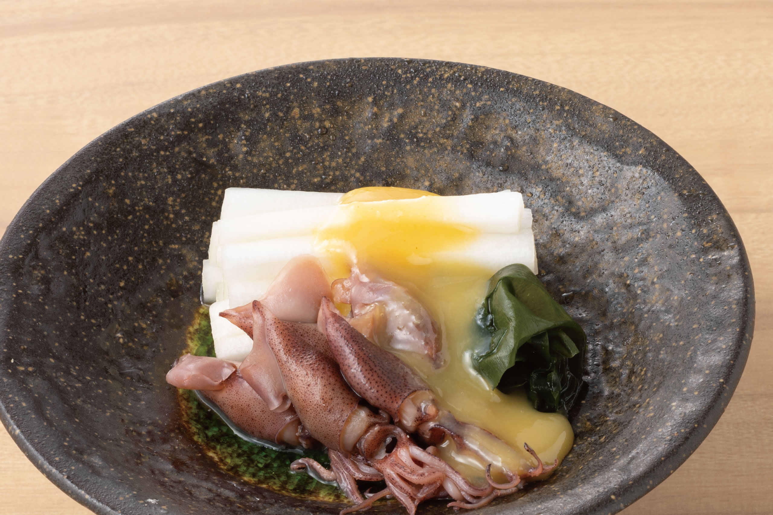 日本海庄や旬メニュー　2025年5月　野菜　海鮮　山独活と蛍烏賊の辛子味噌和え　日本海庄や　㈱かんなん丸